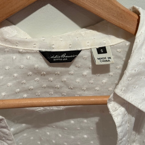Eddie Bauer white Swiss dot button down shirt, size S - Picture 2 of 6